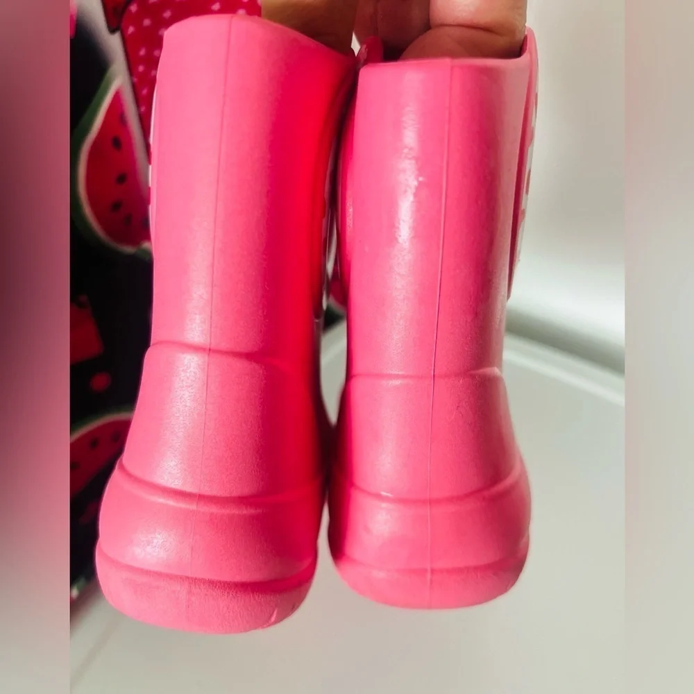 Okabashi Kendall Rain Boots, Pink Hearts size 7 toodler boots